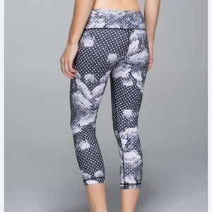 Lululemon black dottie dream rose natural crop leggings 8